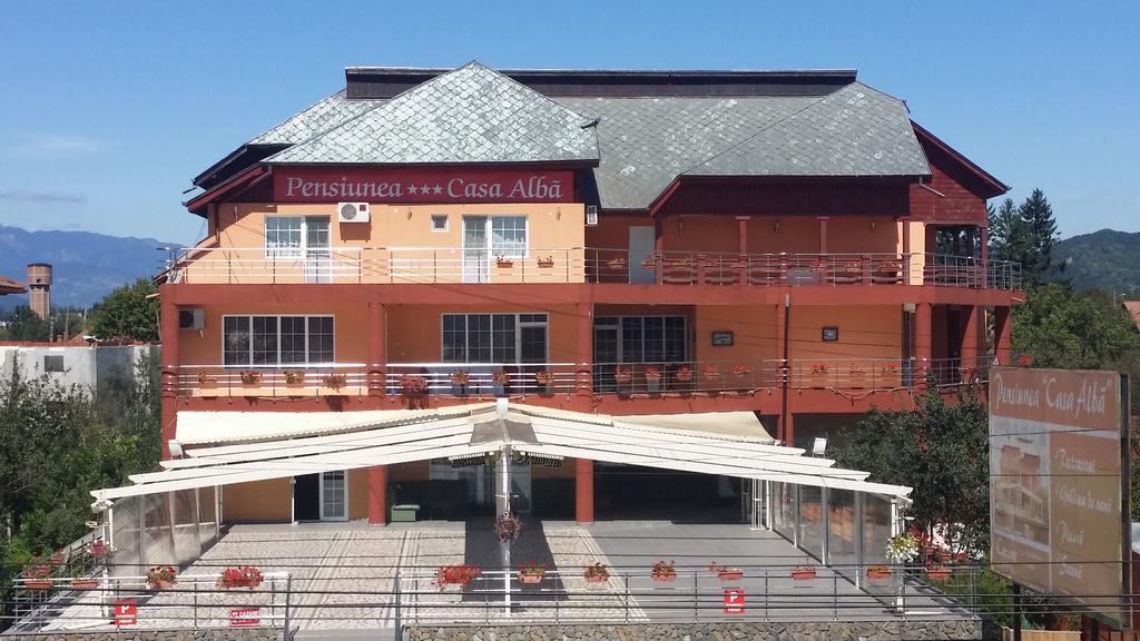 Râmnicu Vâlcea Casa Alba酒店 外观 照片