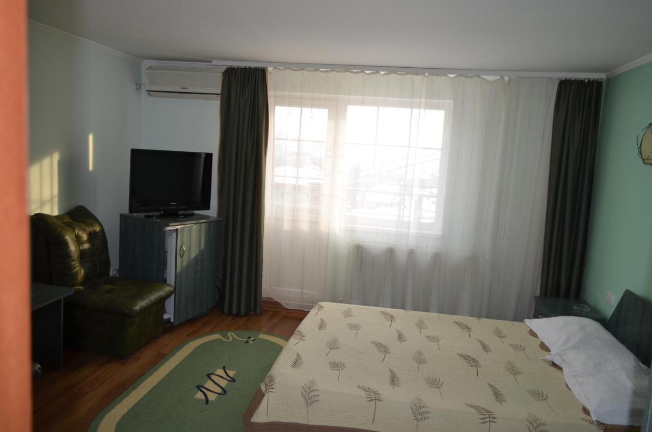 Râmnicu Vâlcea Casa Alba酒店 外观 照片